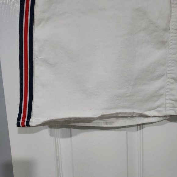 EV1 Authentic Alex Relaxed Vintage White Denim w/ Trim Mini Skirt in Size 18 - Picture 5 of 11